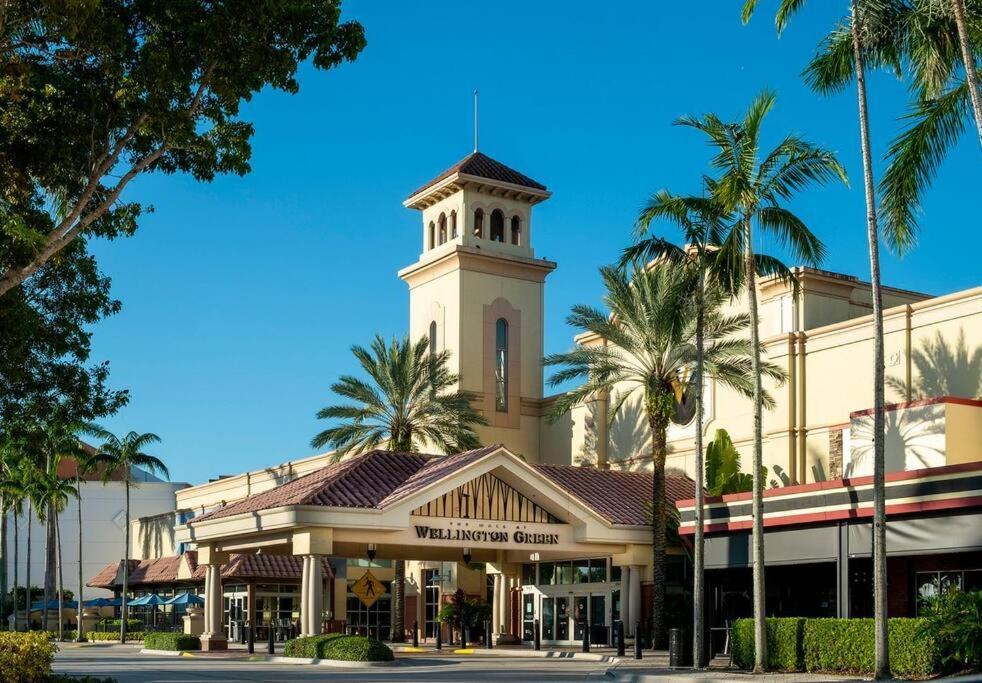 Alluring Luxury Oasis, Modern Comfort & Relaxation Wellington Exterior photo