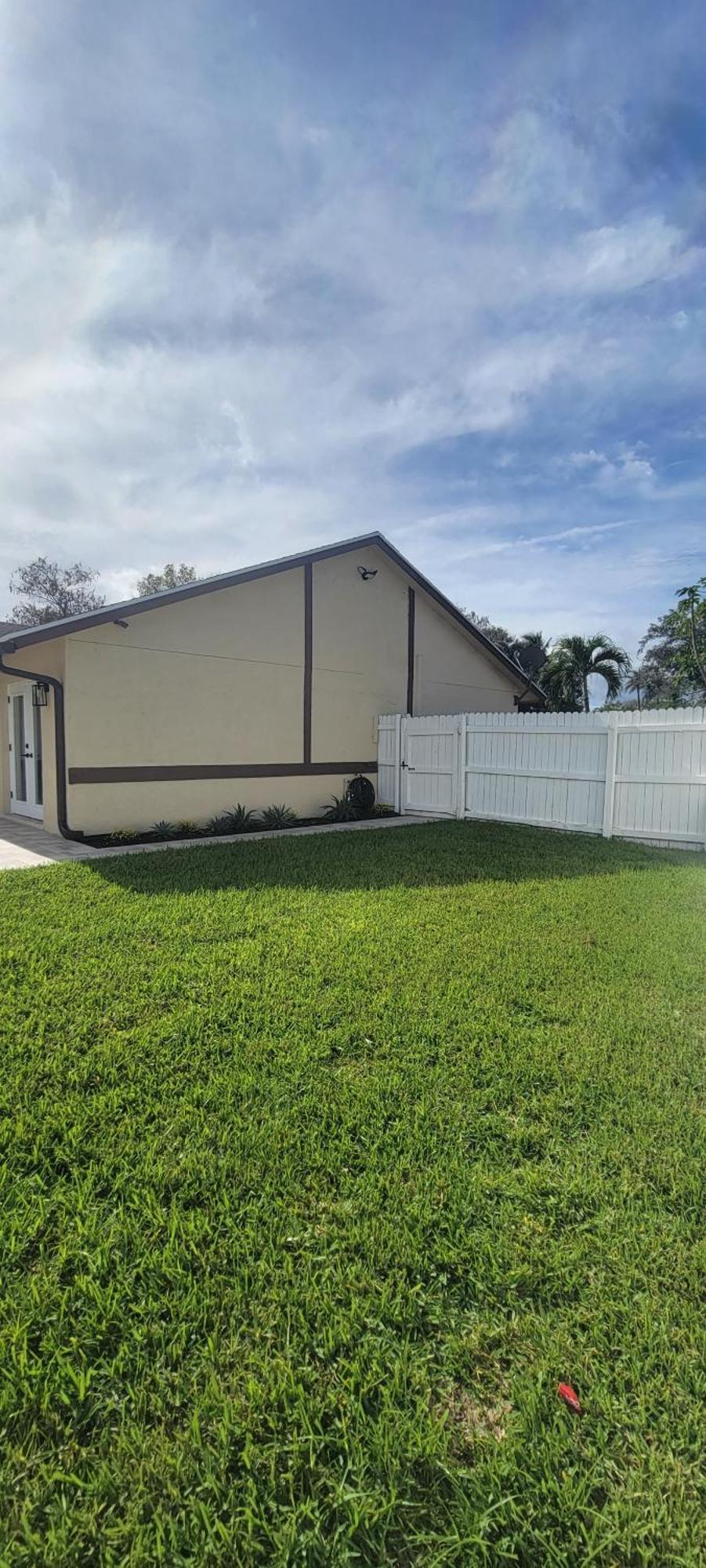 Alluring Luxury Oasis, Modern Comfort & Relaxation Wellington Exterior photo